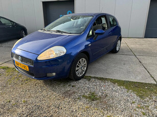 Fiat Grande Punto 1.4-16V Emotion Nieuwe apk airco 6 versnellingen