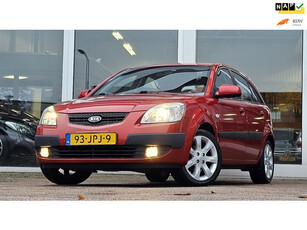 Kia Rio 1.4 Fifteen Sport Airco Trekhaak 3e Eigenaar Nieuwstaat Nieuwe APK!