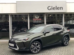 Lexus UX 250h 184pk Preference Line | Dodehoekherkenning, Parkeersensoren, Keyless, 18 inch, CarPlay, Stoel + Stuurverwarming