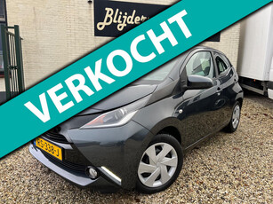 Toyota Aygo 1.0 VVT-i x-play 73.000KM | Airco | Camera | Navi | Org. NL