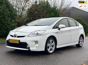 Toyota Prius 1.8 Business Achteruit Camera*Leder*Navigatie*Cruise*NAP*Airco*LM velgen*Parkeersensoren*APK*2e eigenaar*