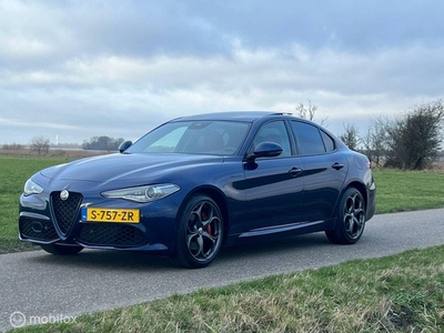 Alfa Romeo Giulia 2.0 T AWD Veloce