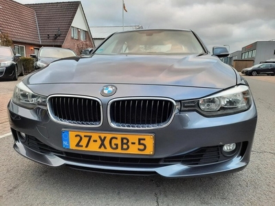 BMW 3-serie 320i Executive AUTOMAAT/CLIMA/CRUISE/NAVI!