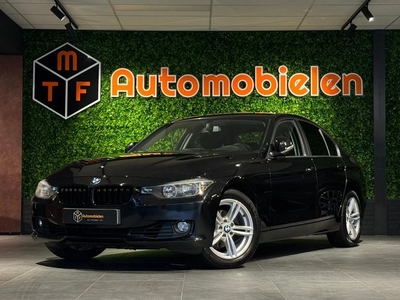 BMW 3-serie 320i High Executive 184 PK