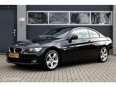 BMW 3-serie Coupé 320i Corporate Lease Business Line Sport