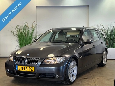 BMW 3-serie Touring 330i 259 PK