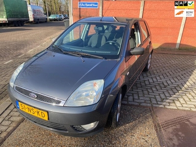 Ford Fiesta 1.4-16V Ghia