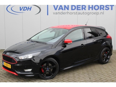 Ford Focus 1.5-150pk 'Black Edition'. Keurig nette