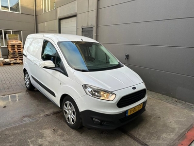 Ford TRANSIT COURIER