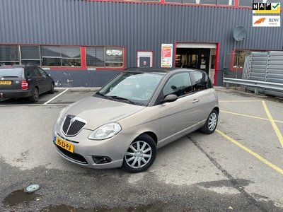 Lancia Ypsilon 1.4-16V Oro DFN / AUTOMAAT / NAP /