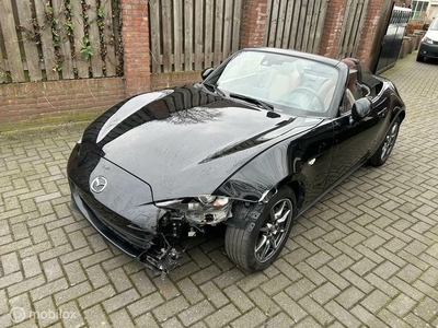 Mazda MX-5 1.5 met linker voorschade