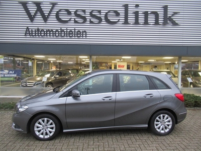 Mercedes-Benz B-Klasse 180 Automaat, Trekhaak (bj 2012)