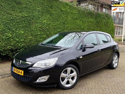 Opel Astra 1.4 RIJDT GOED/LAGE KM/GOED ONDERHOUDEN/APK 2025!