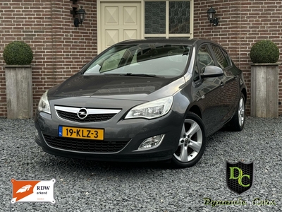 OPEL ASTRA 1.6 Cosmo*Navi *Afnb-Trekh *Clima *Cruise *NLauto