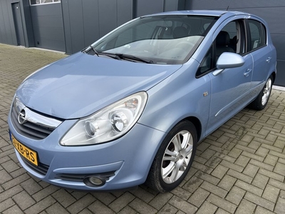 Opel Corsa 1.4-16V Cosmo (bj 2007)