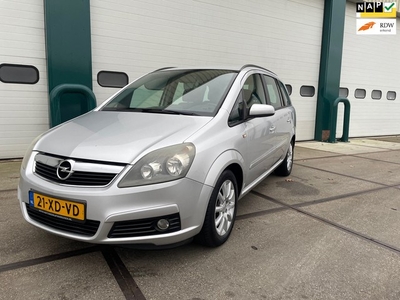 Opel Zafira 2.2 Temptation 7 Persoons