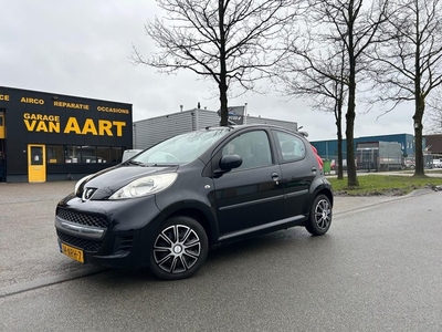 Peugeot 107 1.0-12V Urban Move /5 DEURS/AIRCO/