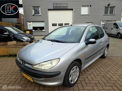 Peugeot 206 3-deurs 1.4 XT Stuurb. elRamen CDV 177.452km NAP