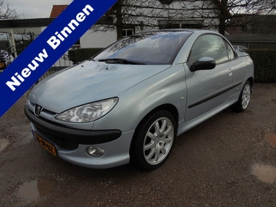 Peugeot 206 CC 2.0-16V **LEDER**AIRCO**NETTE NL- AUTO**