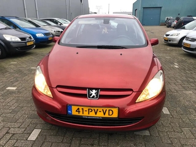 Peugeot 307 1.6 benzine new APK bij aflevering (bj 2005)