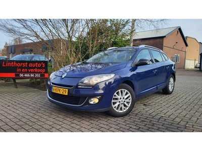 Renault Mégane Estate 1.5 dCi Bose achter uit rij