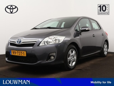 Toyota Auris 1.8 Full Hybrid Business Cruise control