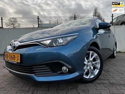 Toyota Auris 1.8 Hybrid Lease