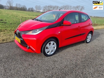 Toyota Aygo 1.0 VVT-i x-play airco