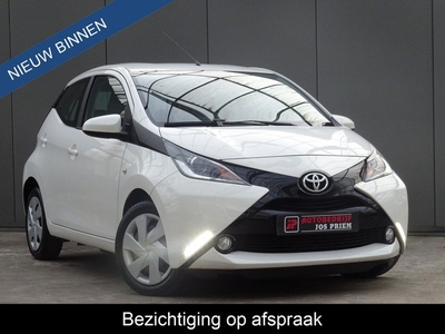 Toyota Aygo 1.0 VVT-i x-play * CAMERA * 4 SEIZOENSBANDEN *