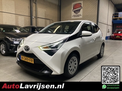 Toyota Aygo X-PLAY NL AUTO NAP 23DKM! AIRCO CAMERA LED