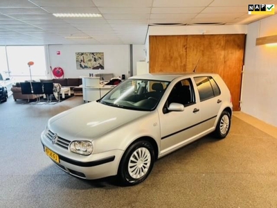 Volkswagen Golf 1.4-16V Apk