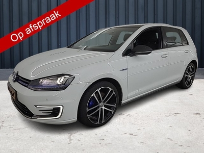 Volkswagen Golf 1.4 TSI GTE Connected Series (204PK)