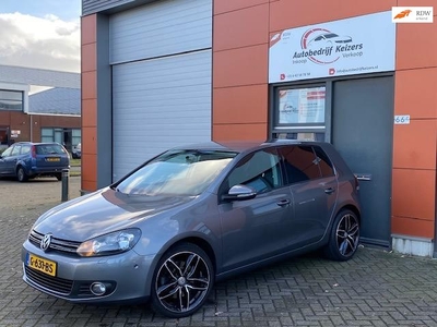 Volkswagen Golf 1.4 TSI Highline DSG CAMERA ALCANTARA PDC