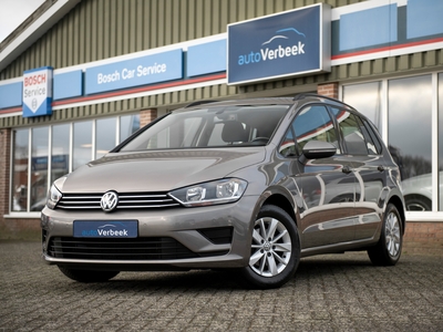 VOLKSWAGEN GOLF SPORTSVAN 1.2TSi 110pk DSG Comfortline | Trekhaak | Cruise Control | Parkeersensoren V+A | Multidunctioneel Lederen stuur | Climate Control | Dakrails | Lichtmetalen velgen | Hoogte verstelling pass.stoel