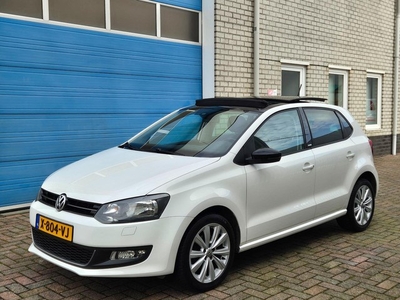 Volkswagen Polo 1.2 Style 5Drs. Airco-Panoramadak-Alcantara