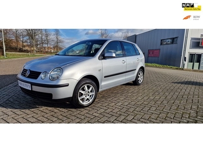 Volkswagen Polo 1.4-16V Comfortline, 5deurs,Airco Nieuw