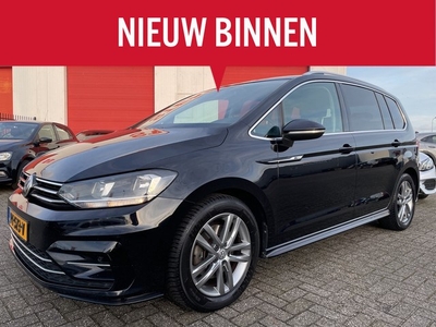 Volkswagen Touran 1.2 TSI Highline Business R-line