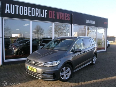 Volkswagen Touran 1.5 TSI Highline Bsns R-Line 7Pers Led/ACC