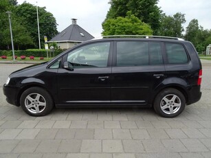 Volkswagen Touran 1.6-16V FSI Business