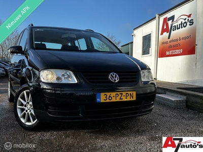 Volkswagen Touran 1.6-16V FSI Nieuwe APK