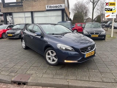 Volvo V40 1.6 T4 Kinetic,Trekhaak, NAP Cruise, Climate