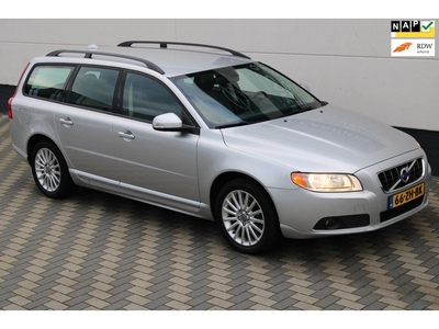 Volvo V70 2.5T 200PK Automaat Leder Navi NAP Youngtimer !!!