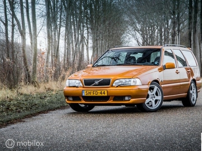 Volvo V70R 2.3 R saffron motor 150.000 km