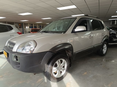 Hyundai Tucson 2.0i Dynamic Airco Trekhaak (bj 2006)