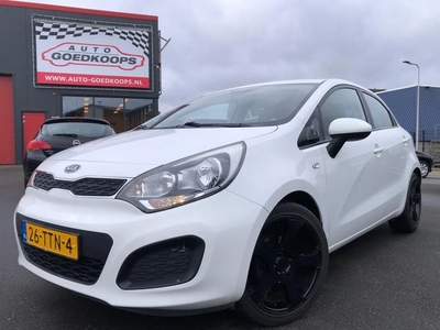 Kia Rio 1.2 CVVT Comfort Pack 101dkm. + NAP voor 7350,- euro