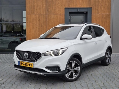 MG ZS EV Luxury 45 kWh Pano Leder Camera DAB