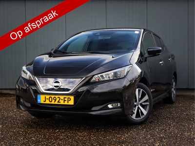 NISSAN LEAF Acenta 40 kWh, (150PK) (Subsidie Mogelijk) 1ste-Eigenaar, Navigatie/Apple-Carplay/Android-Auto, Adaptieve-Cruise-control, Keyless-Entry, Airco/Climate, DAB, Rijstrooksensor met Correctie, Privacy-Glas, NL-Auto