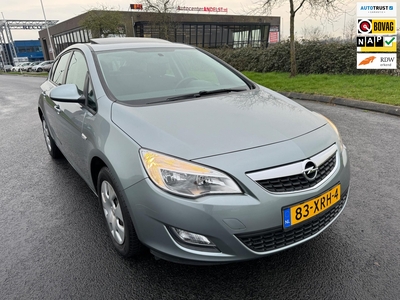 OPEL ASTRA 1.4 Turbo Edition, AUTOMAAT, 140PK, Trekhaak, pdc, navi,2E EIG AFK, GEEN IMPORT, NAP, MOOIE KMSTAND!