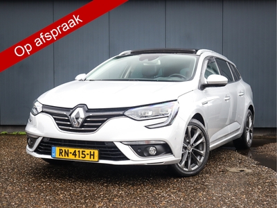 RENAULT MEGANE Estate 1.5 dCi Série Signature Exclusiv (111PK), 1ste-Eigenaar, Dealer-Onderh., Navigatie/Apple-Carplay/Android-Auto, Panoramadak, Leer, Stoelverwarming, Dodehoeksensor, Keyless-Entry/Start, Parkeersensoren-V+A, Massagestoel, Lane-Assist, Privacy-Glas,...