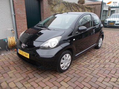 Toyota Aygo 1.0-12V +bj 2008 apk 21-2-2025